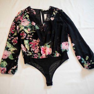 NWT Women's Socialite Sheer Black Pink Floral S